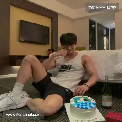 伍煦羿